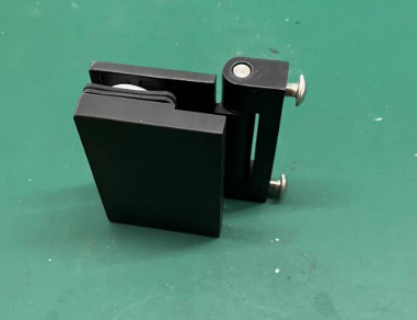 上型材内开合页70-2